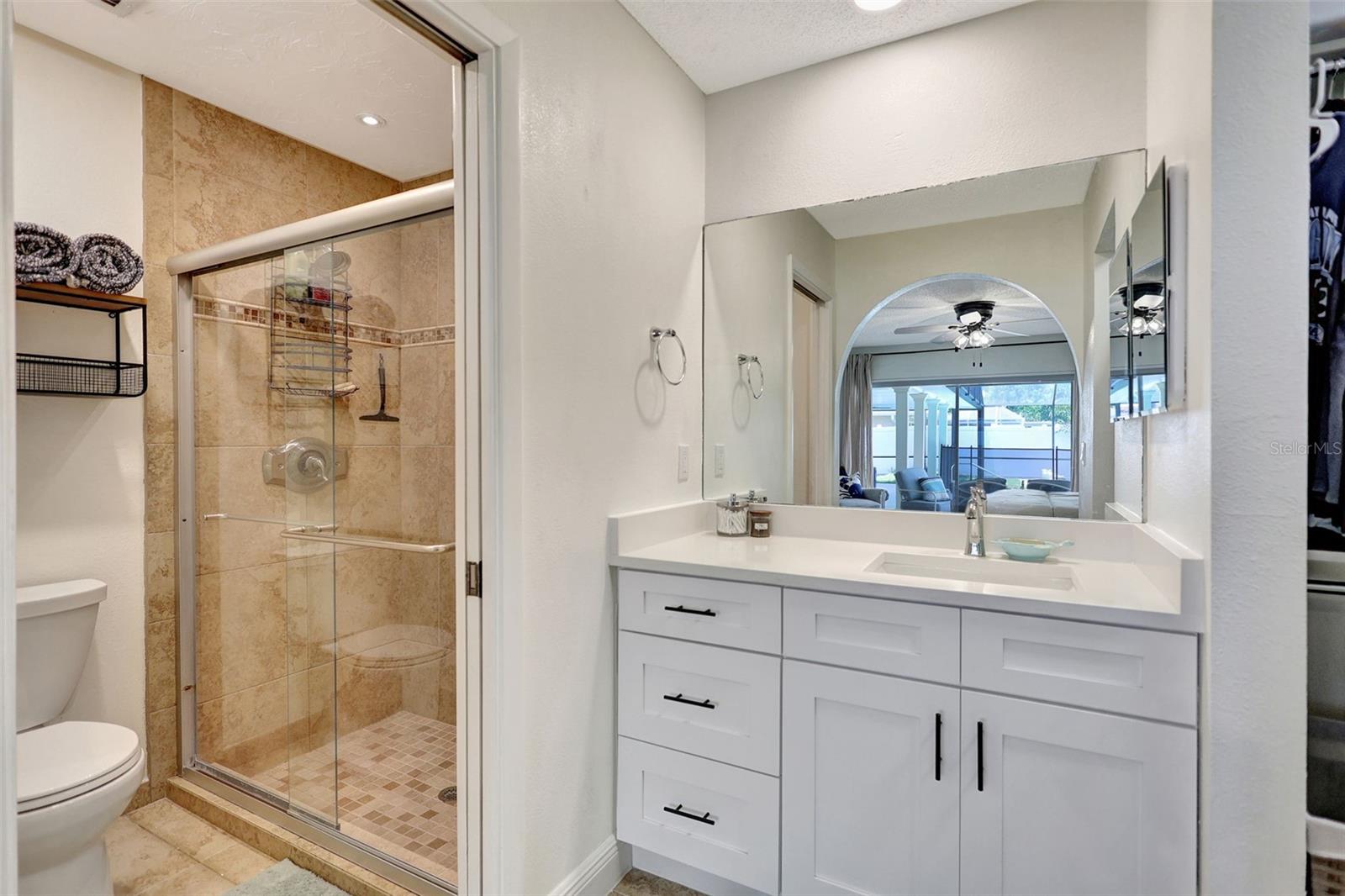 Image 37 of 79 For 5126 15th Avenue W