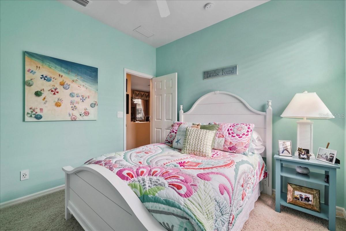 Image 17 of 38 For 13180 Pembroke Circle N