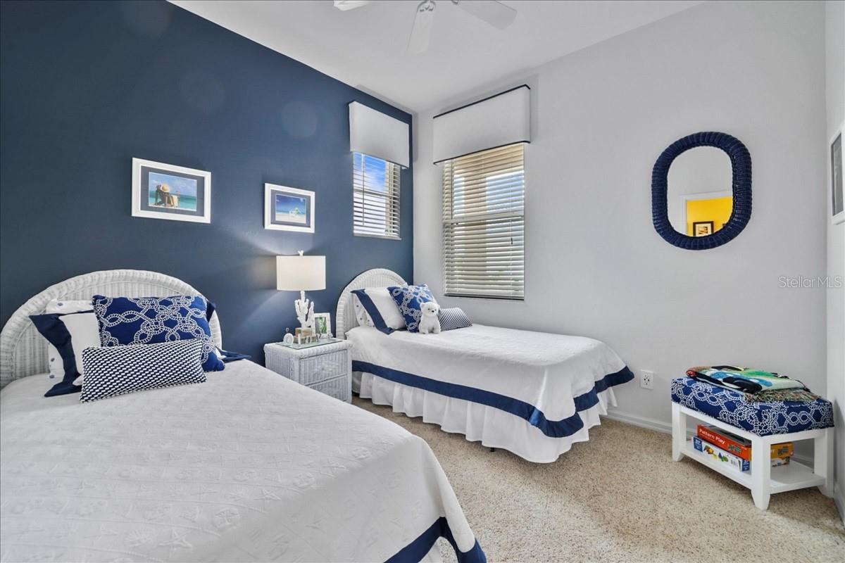 Image 19 of 38 For 13180 Pembroke Circle N
