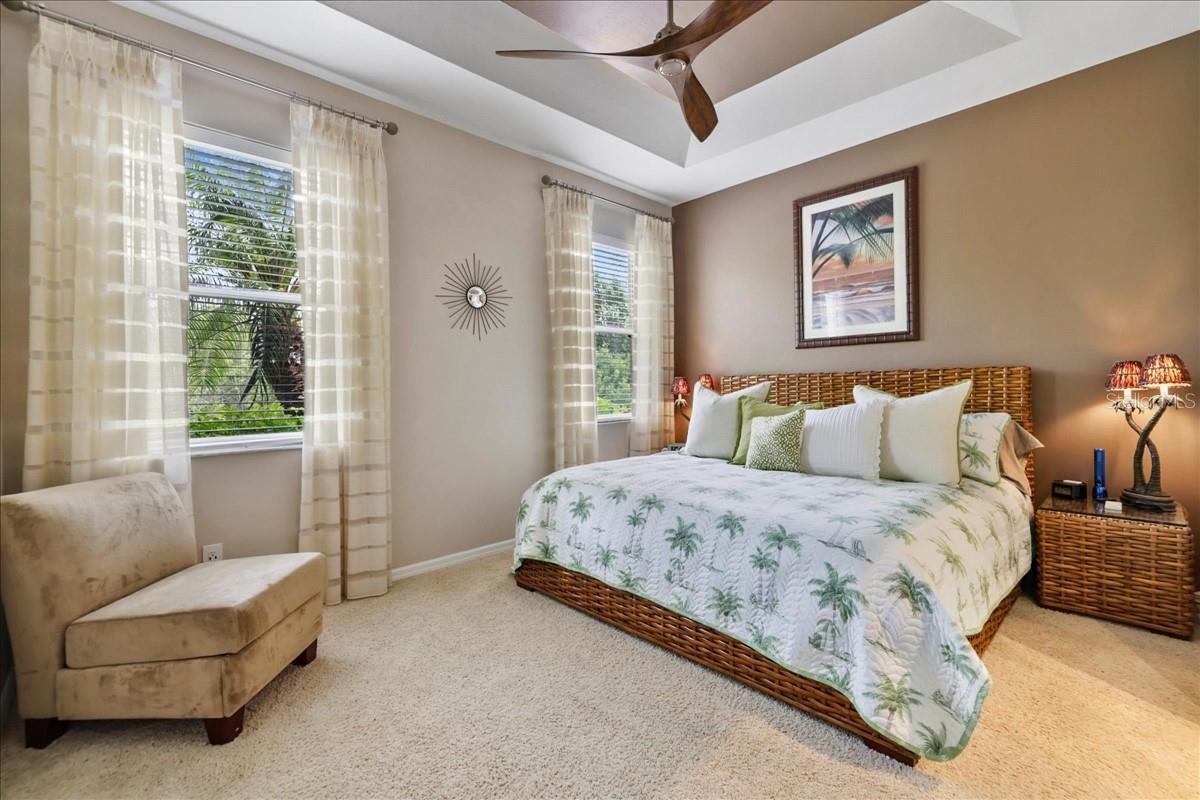 Image 21 of 38 For 13180 Pembroke Circle N