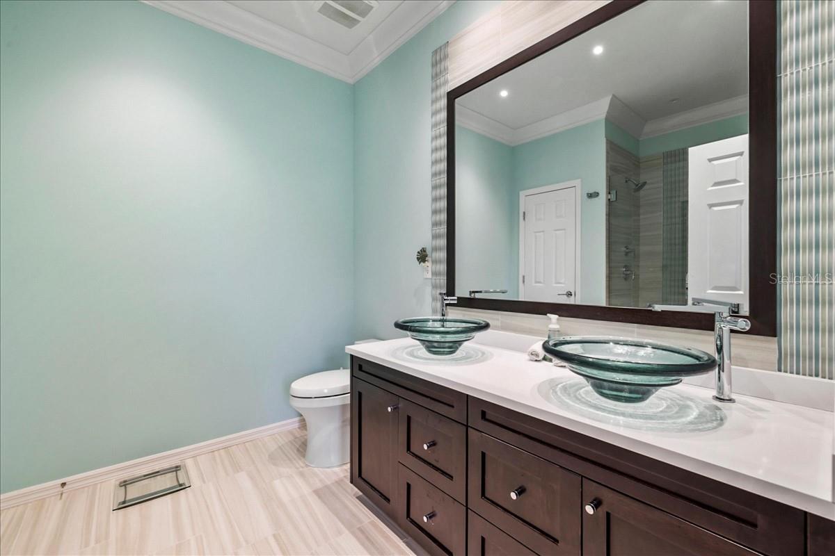 Image 23 of 38 For 13180 Pembroke Circle N