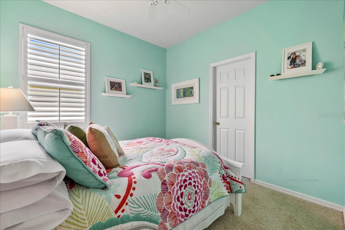 Image 25 of 38 For 13180 Pembroke Circle N
