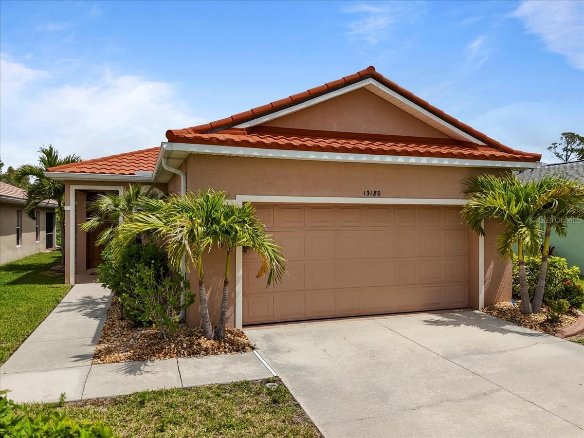Image 3 of 38 For 13180 Pembroke Circle N