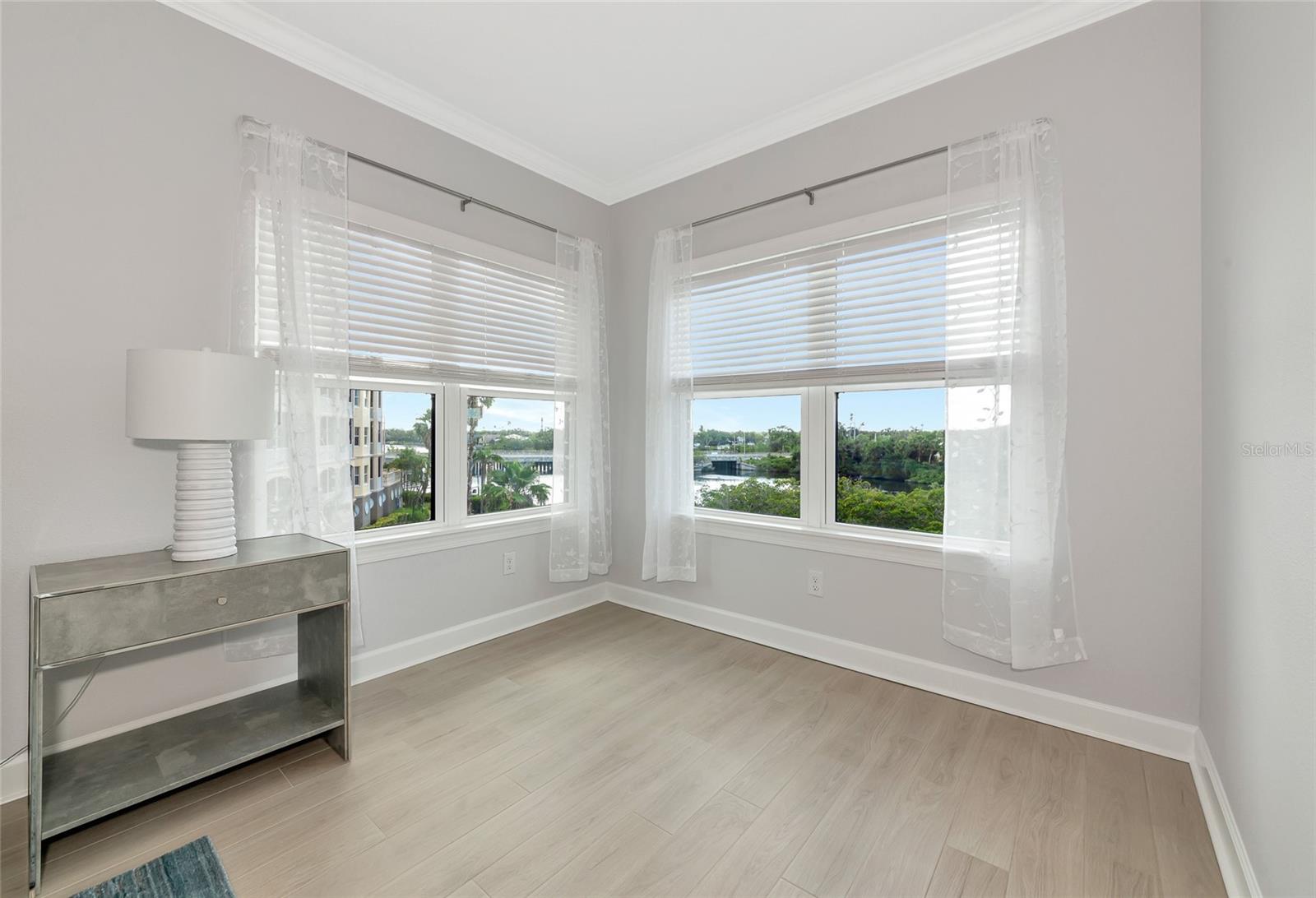 Image 31 of 58 For 5561 Cannes Circle 5101