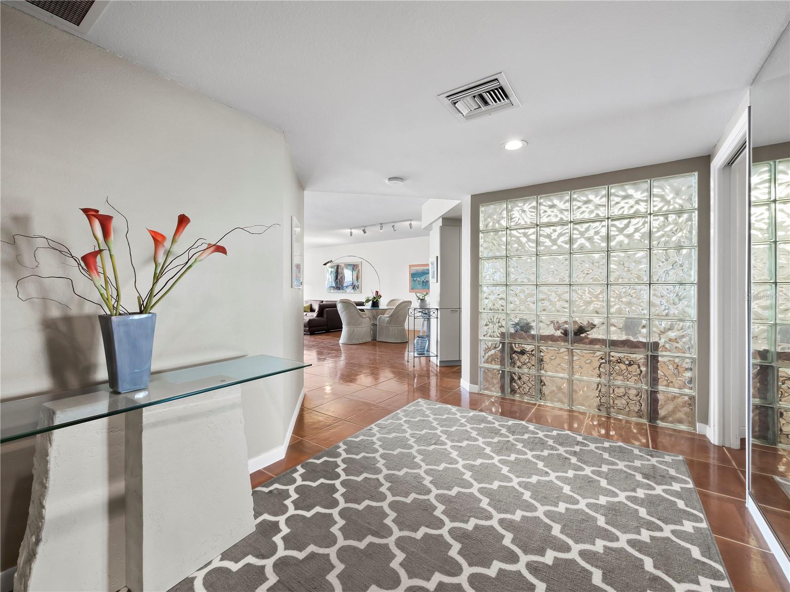 Image 2 of 60 For 2120 Harbourside Drive 617