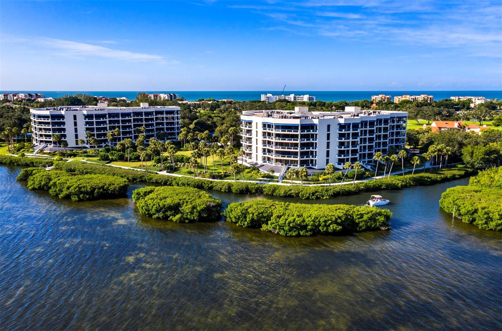 Image 27 of 60 For 2120 Harbourside Drive 617