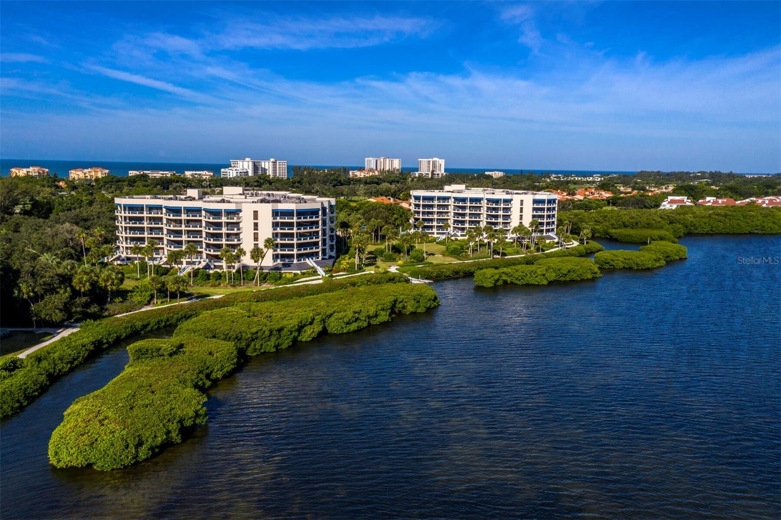 Image 28 of 60 For 2120 Harbourside Drive 617