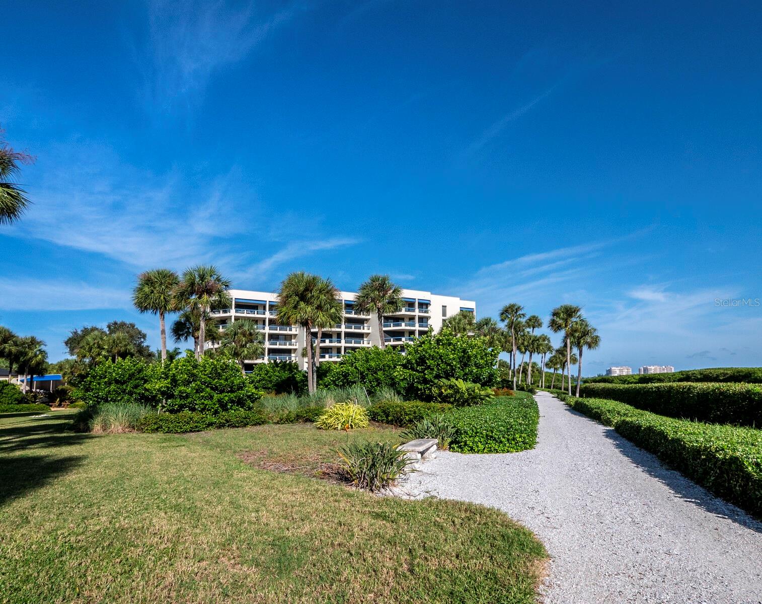 Image 33 of 60 For 2120 Harbourside Drive 617