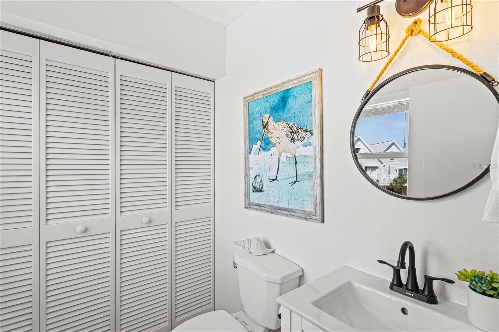 Image 30 of 89 For 6250 Holmes Boulevard 63
