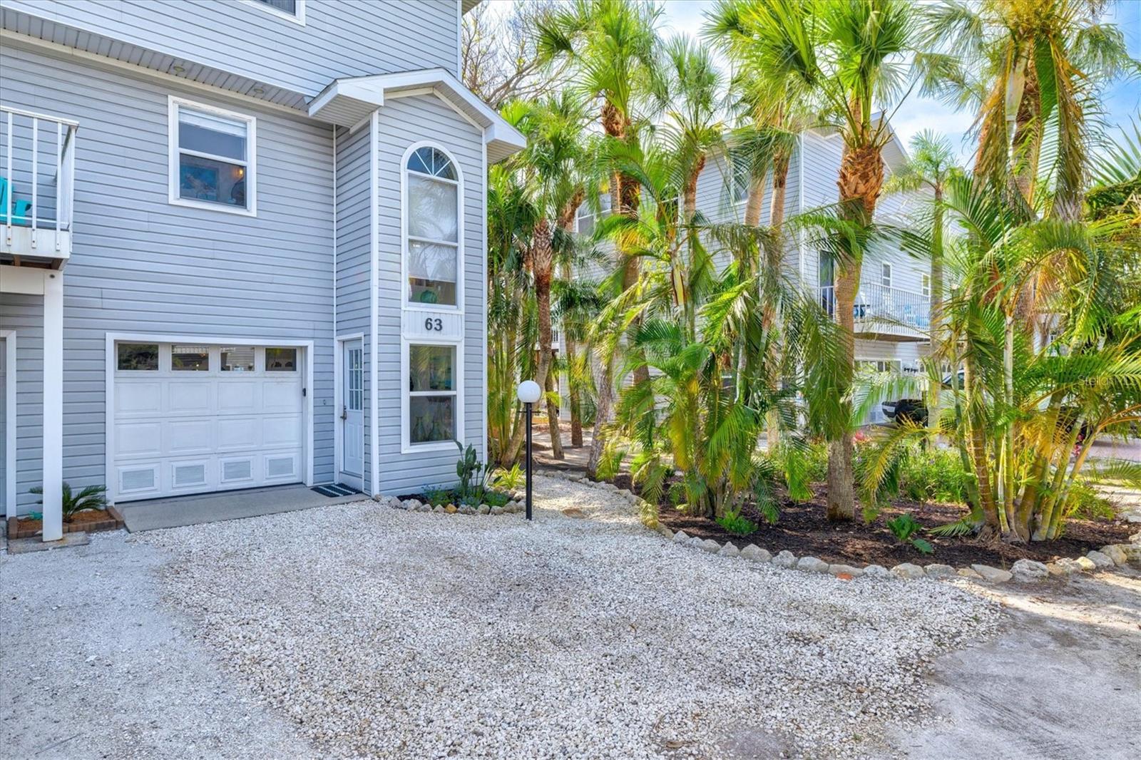 Image 68 of 89 For 6250 Holmes Boulevard 63