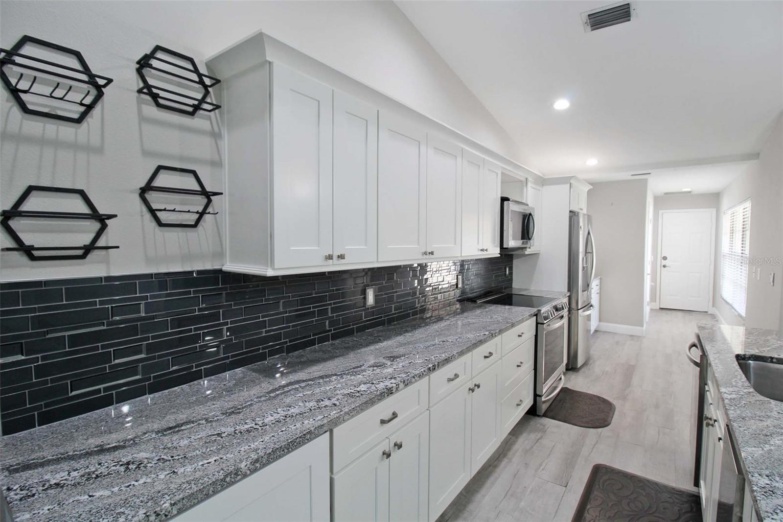 Image 10 of 33 For 6019 Courtside Drive