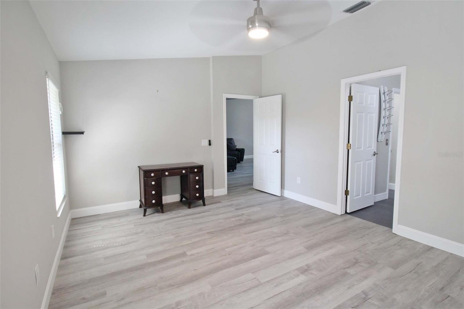 Image 23 of 33 For 6019 Courtside Drive