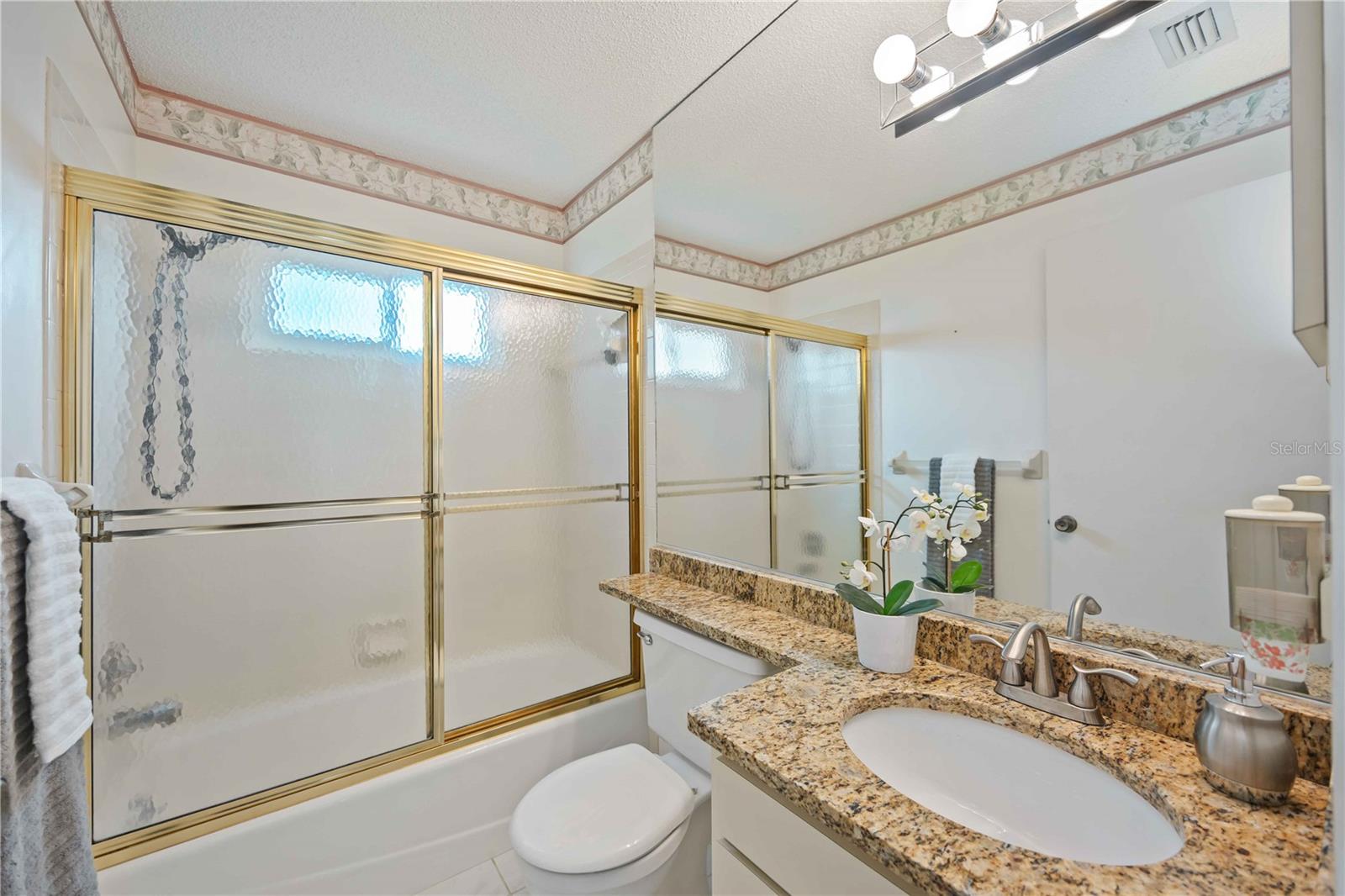 Image 18 of 36 For 6675 Easton Drive