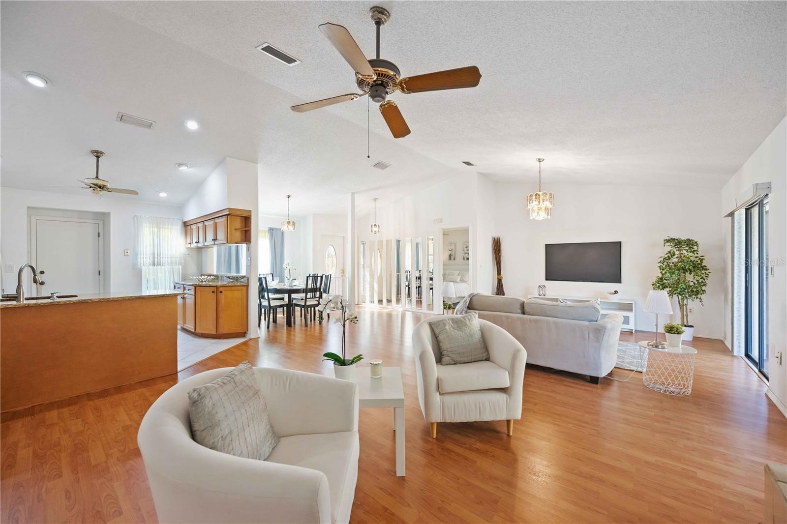 Image 6 of 36 For 6675 Easton Drive