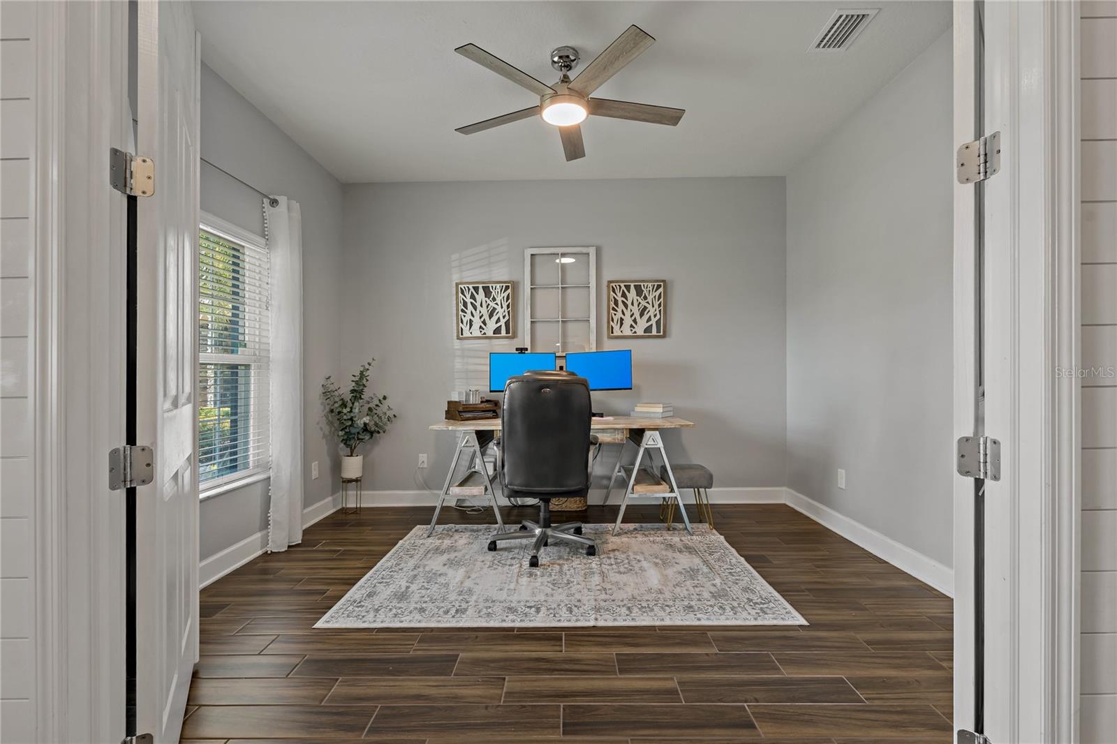 Image 7 of 78 For 5805 49th Court E