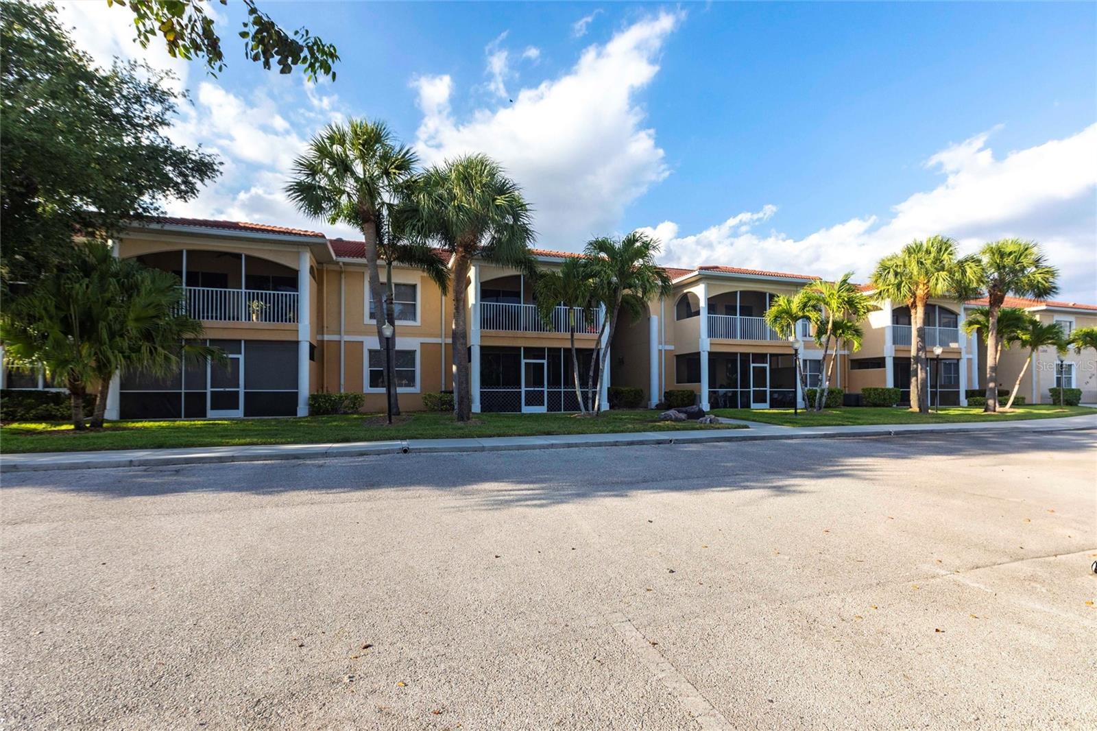 Details for 12505 Mcgregor Boulevard 213b, FORT MYERS, FL 33919