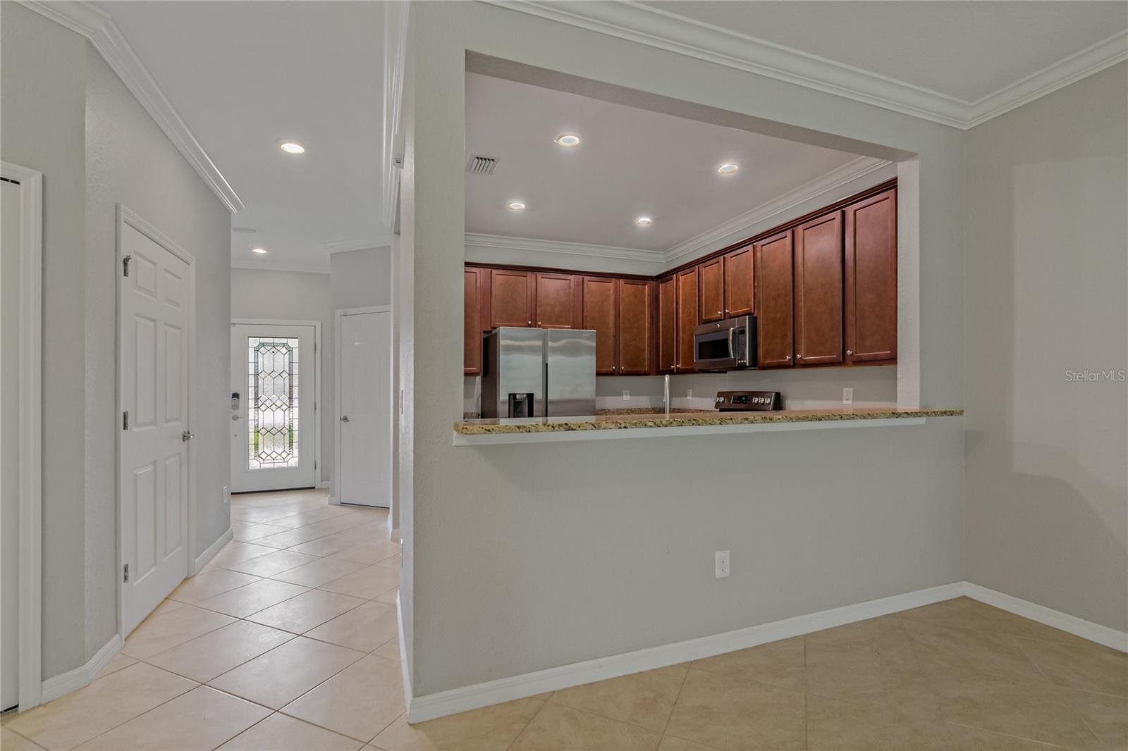 Listing photo id 8 for 7275 Ketch Place