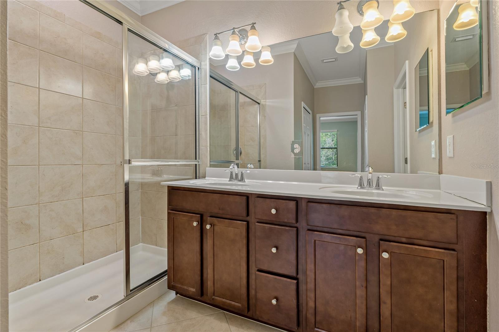 Listing photo id 15 for 7275 Ketch Place