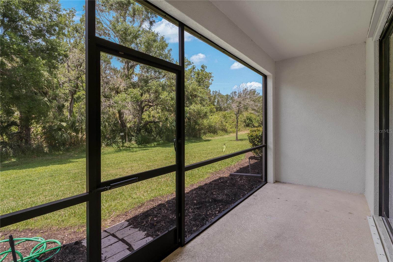 Listing photo id 25 for 7275 Ketch Place