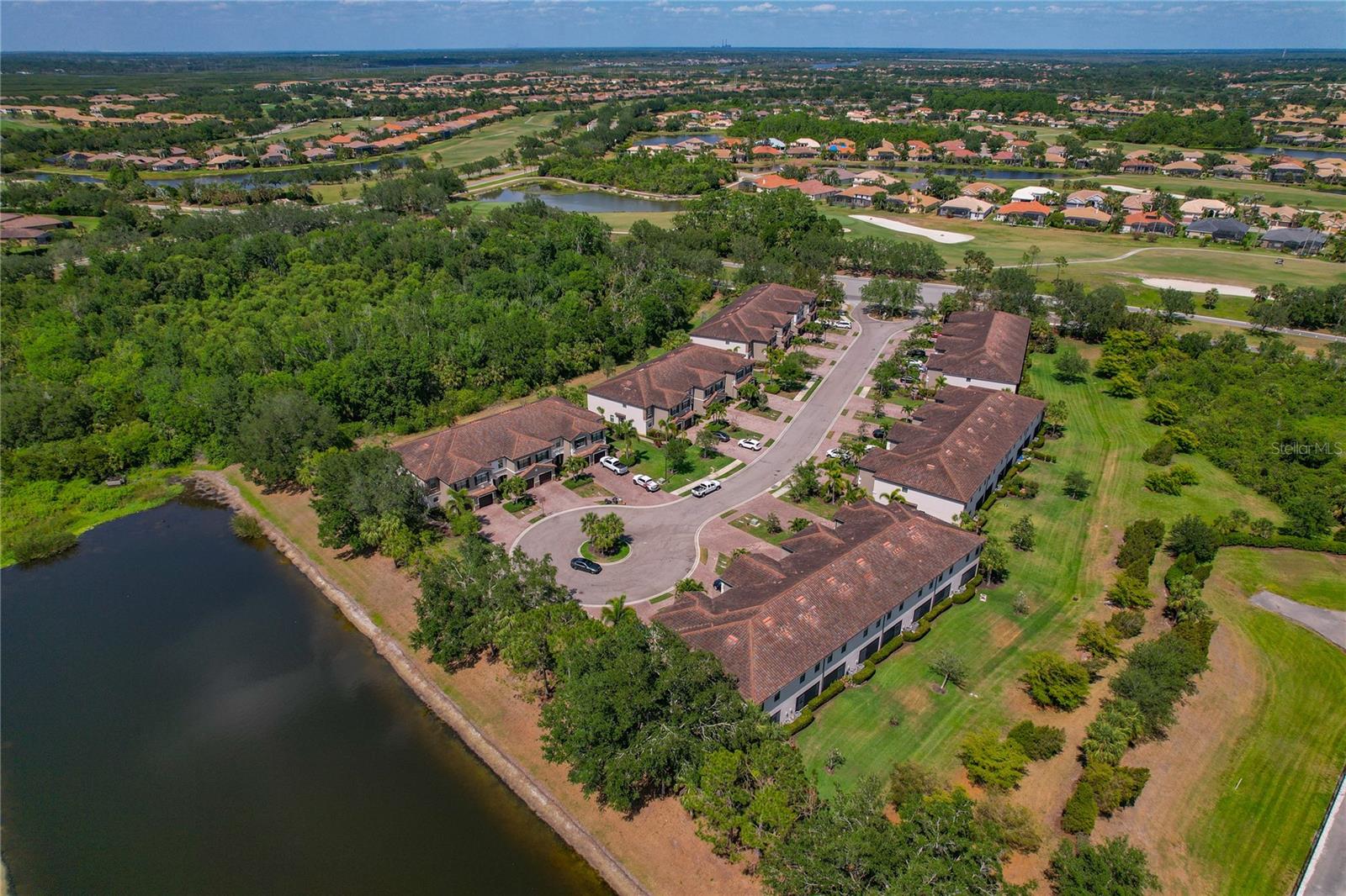 Listing photo id 34 for 7275 Ketch Place