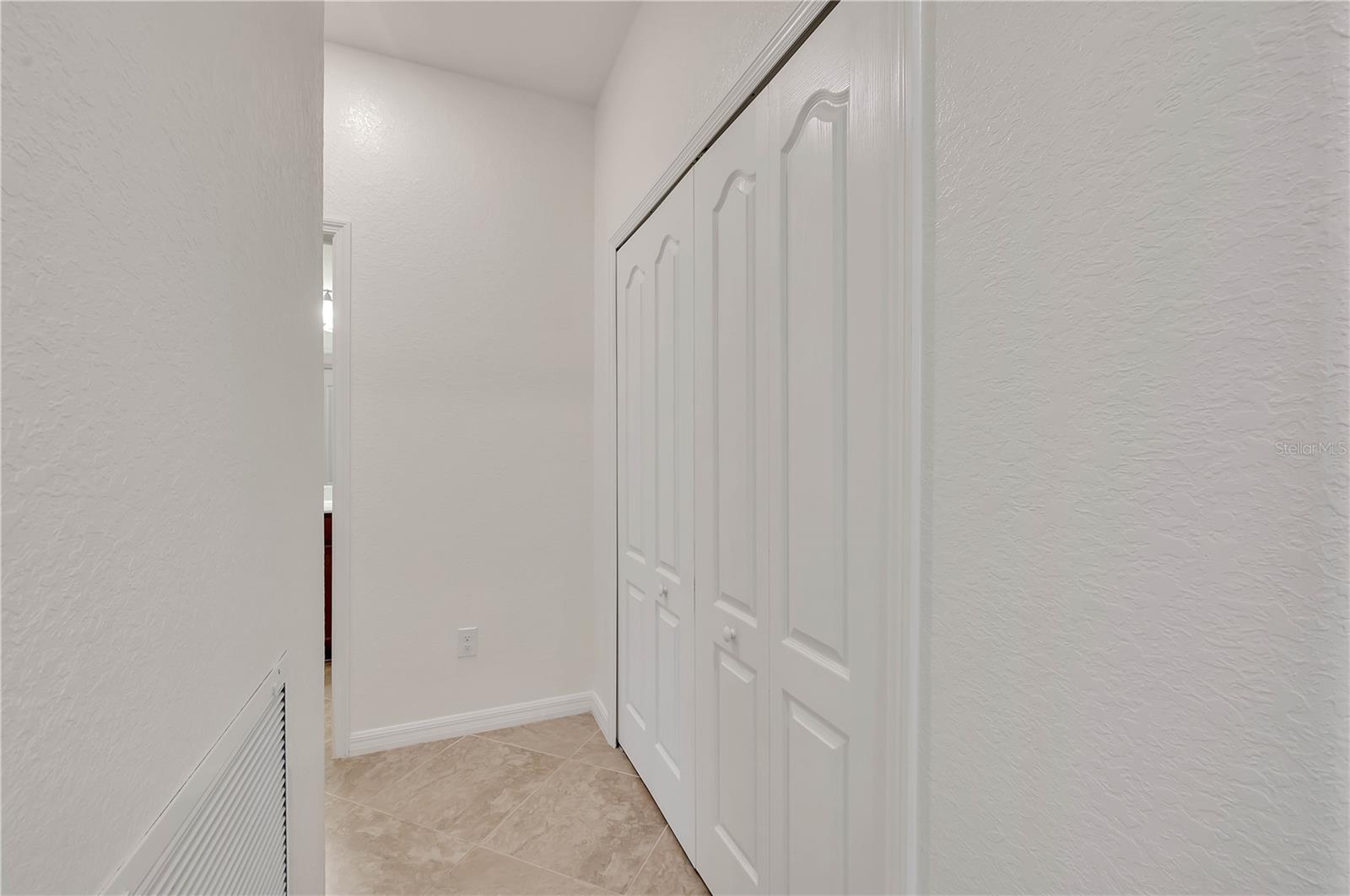 Image 11 of 37 For 17010 Blue Ridge Place