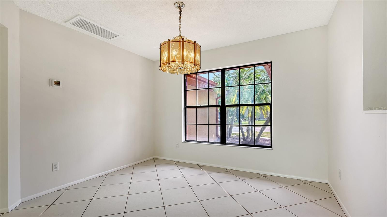 Image 10 of 35 For 5004 32nd Street E