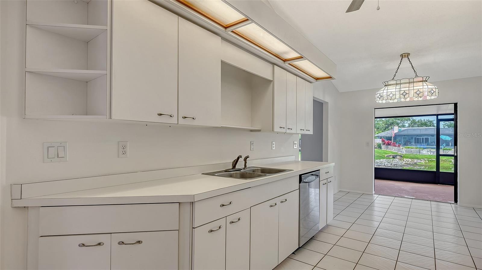 Image 19 of 35 For 5004 32nd Street E