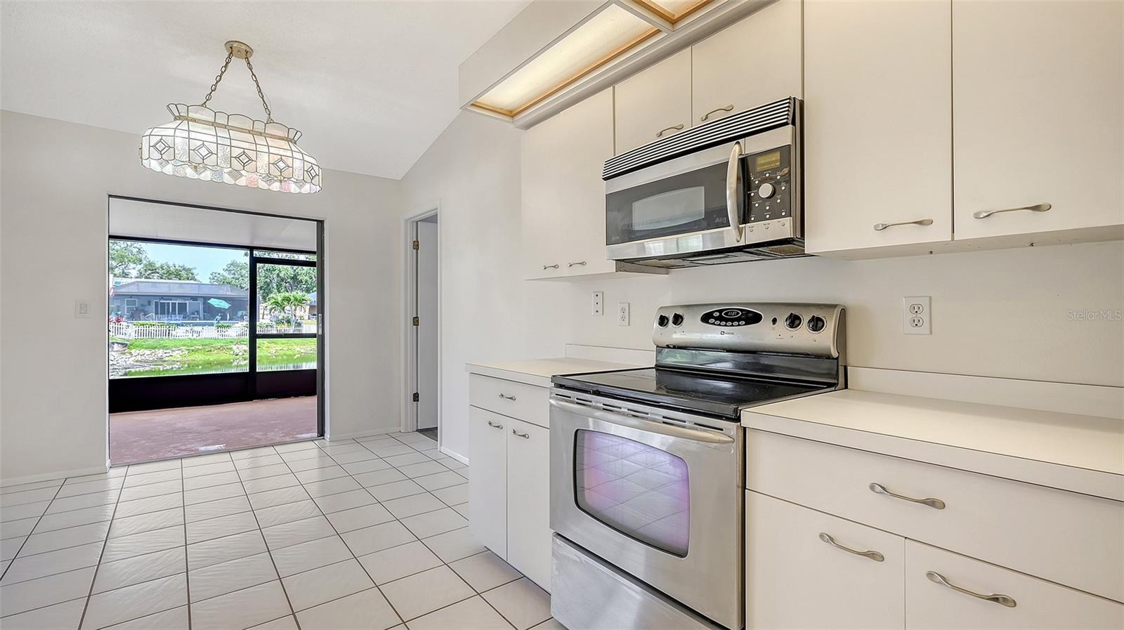 Image 20 of 35 For 5004 32nd Street E