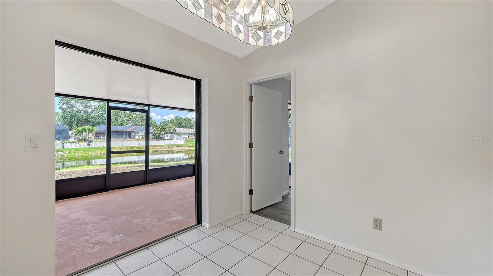 Image 21 of 35 For 5004 32nd Street E