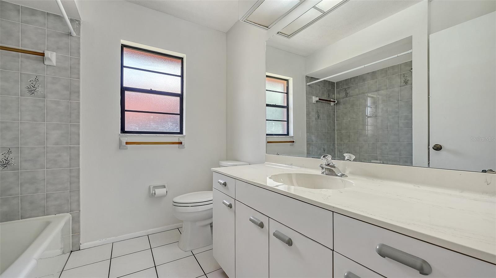 Image 28 of 35 For 5004 32nd Street E