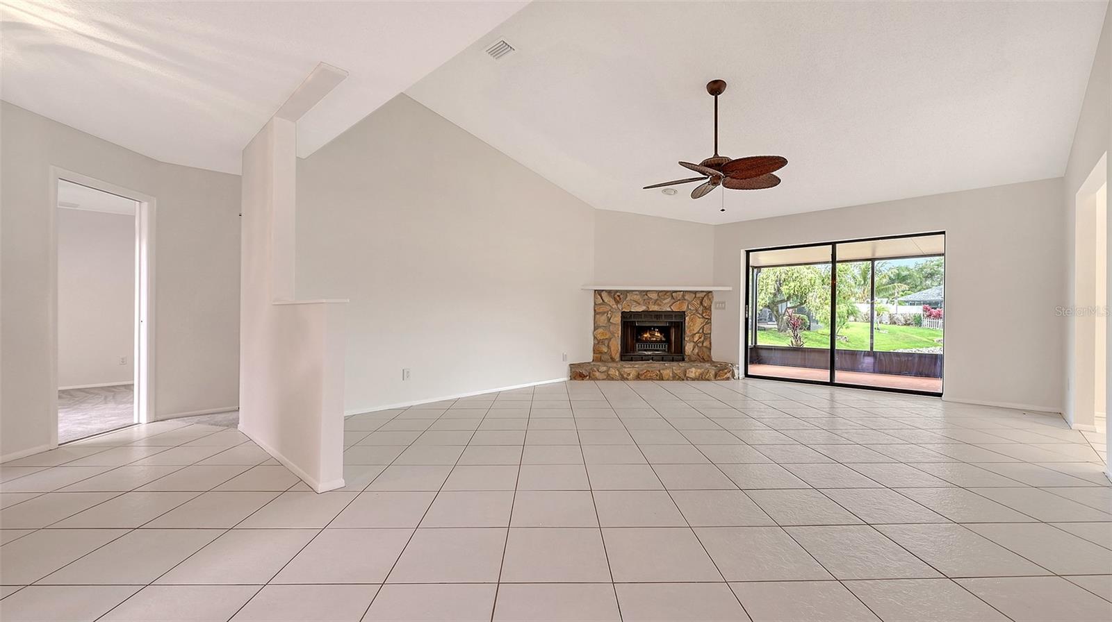 Image 4 of 35 For 5004 32nd Street E