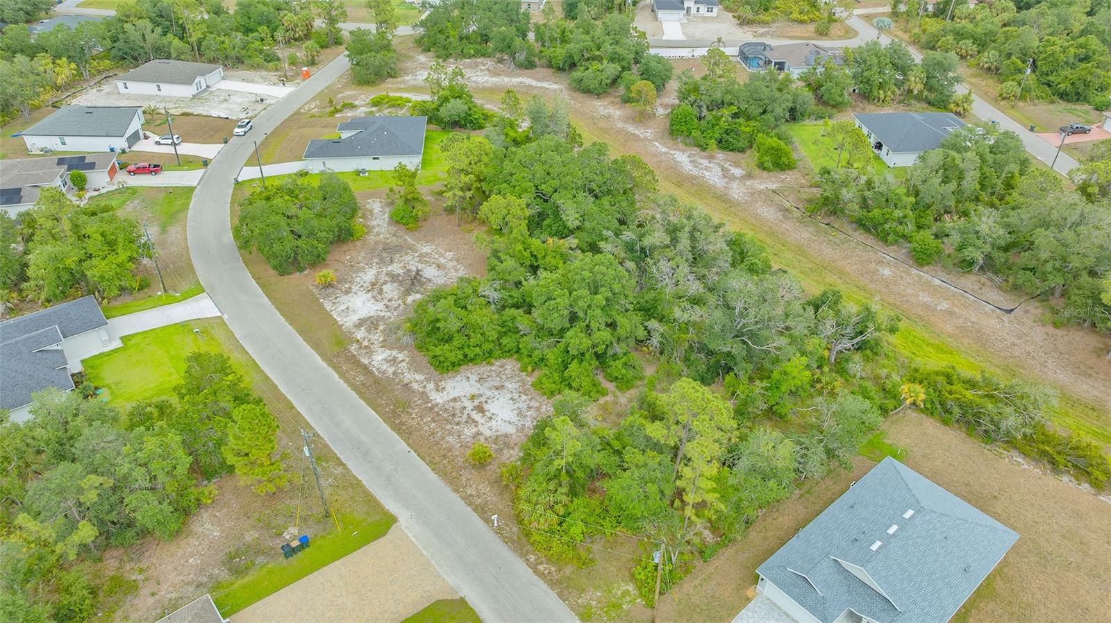 Image 7 of 24 For Levee Street
