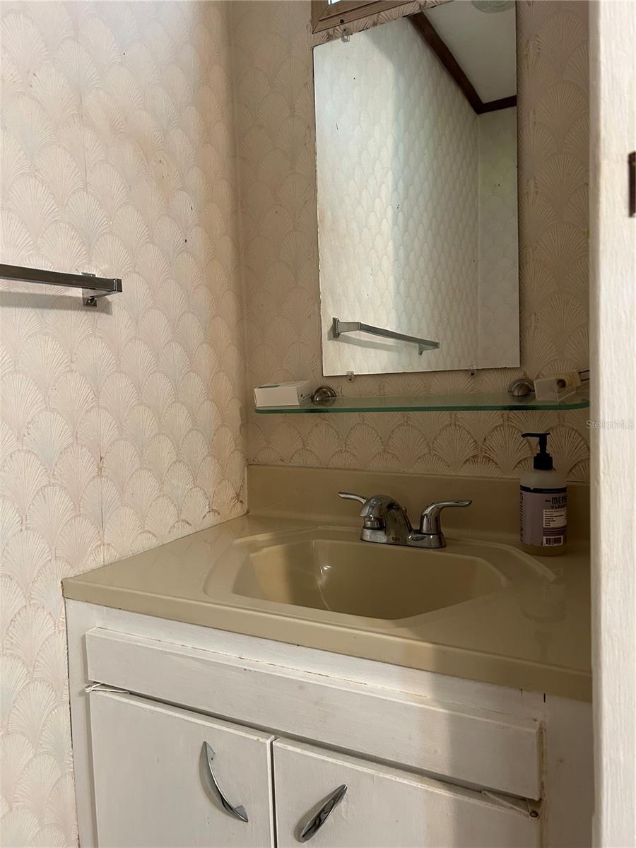 Image 17 of 41 For 5268 Boca Raton Avenue