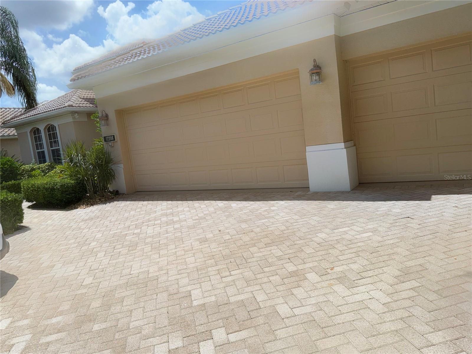 Image 3 of 51 For 12208 Greenbrier Way