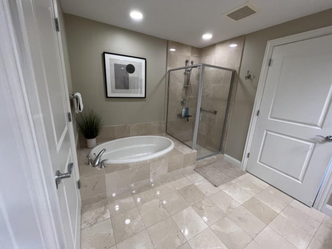 Image 6 of 8 For 450 Knights Run Avenue 803