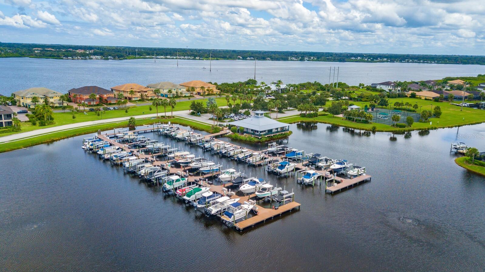 Image 43 of 54 For 910 Tidewater Shores Loop 103
