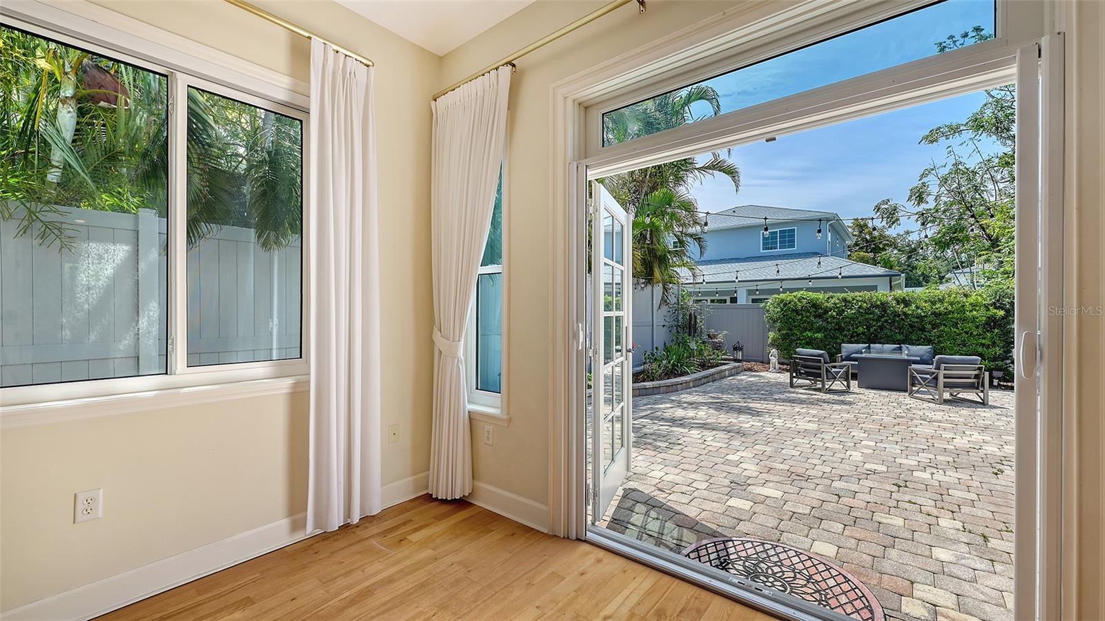 Image 16 of 41 For 1934 Bougainvillea Street