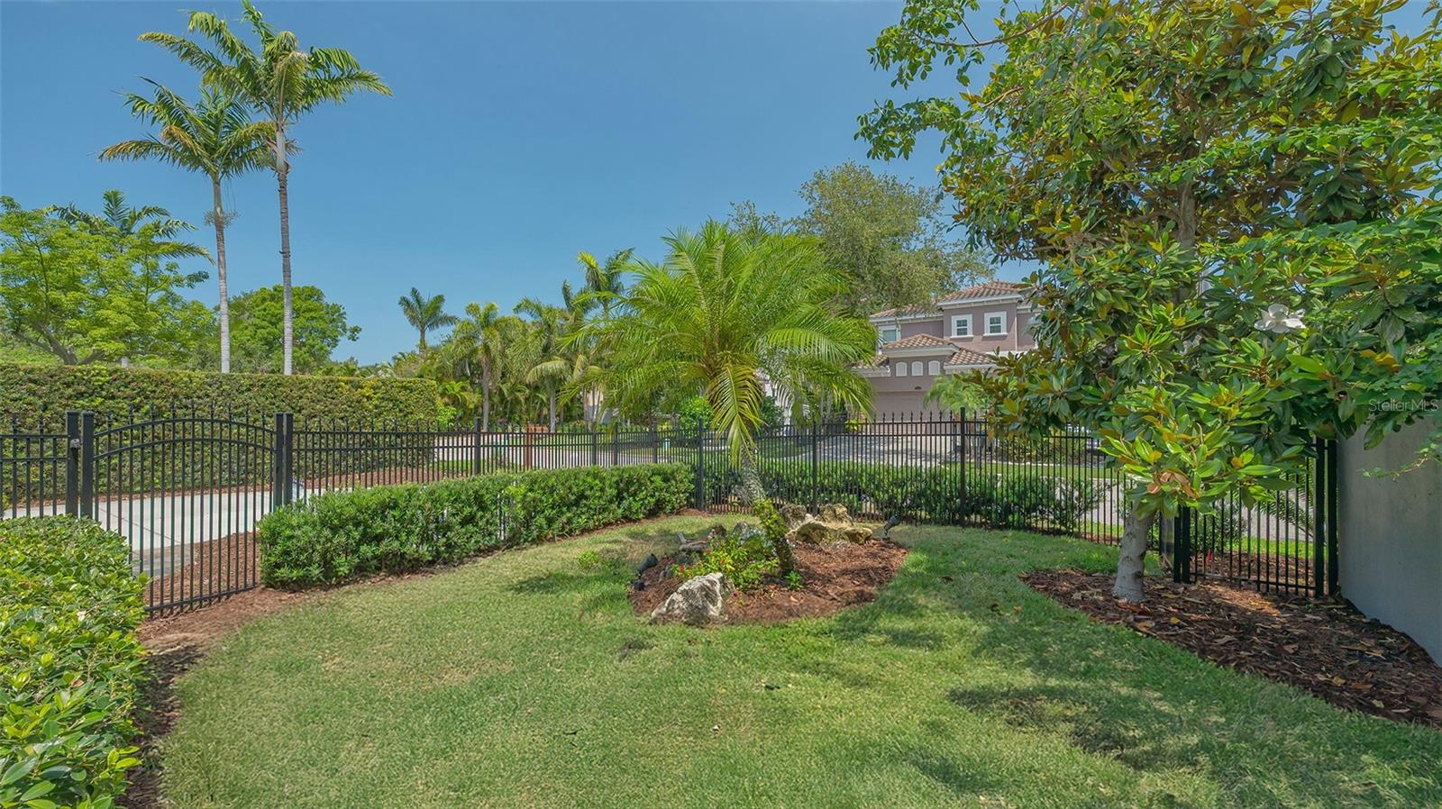 Image 2 of 41 For 1934 Bougainvillea Street