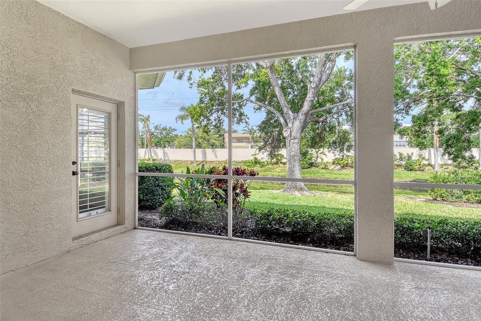 Image 12 of 68 For 7124 Rue De Palisades  21