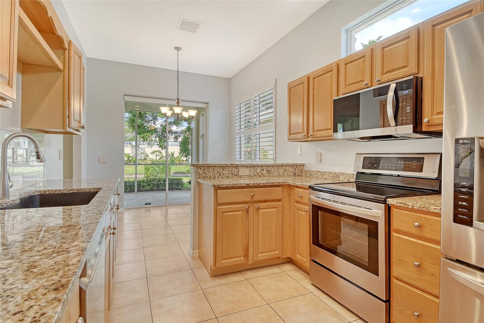 Image 24 of 68 For 7124 Rue De Palisades  21
