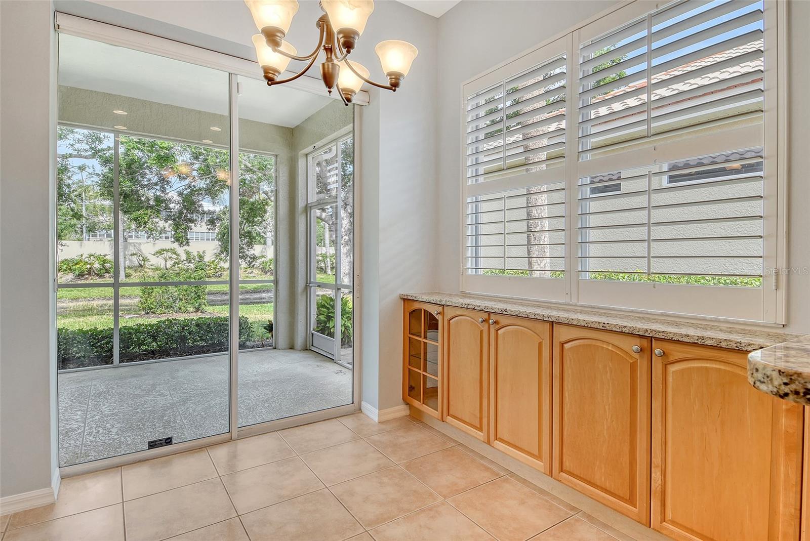 Image 25 of 68 For 7124 Rue De Palisades  21