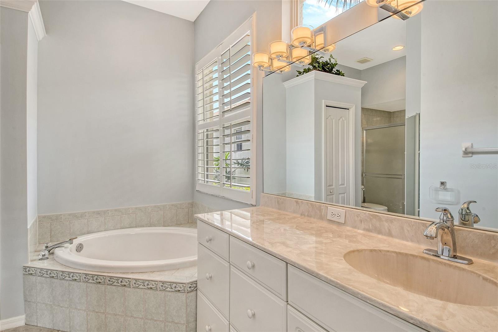 Image 30 of 68 For 7124 Rue De Palisades  21
