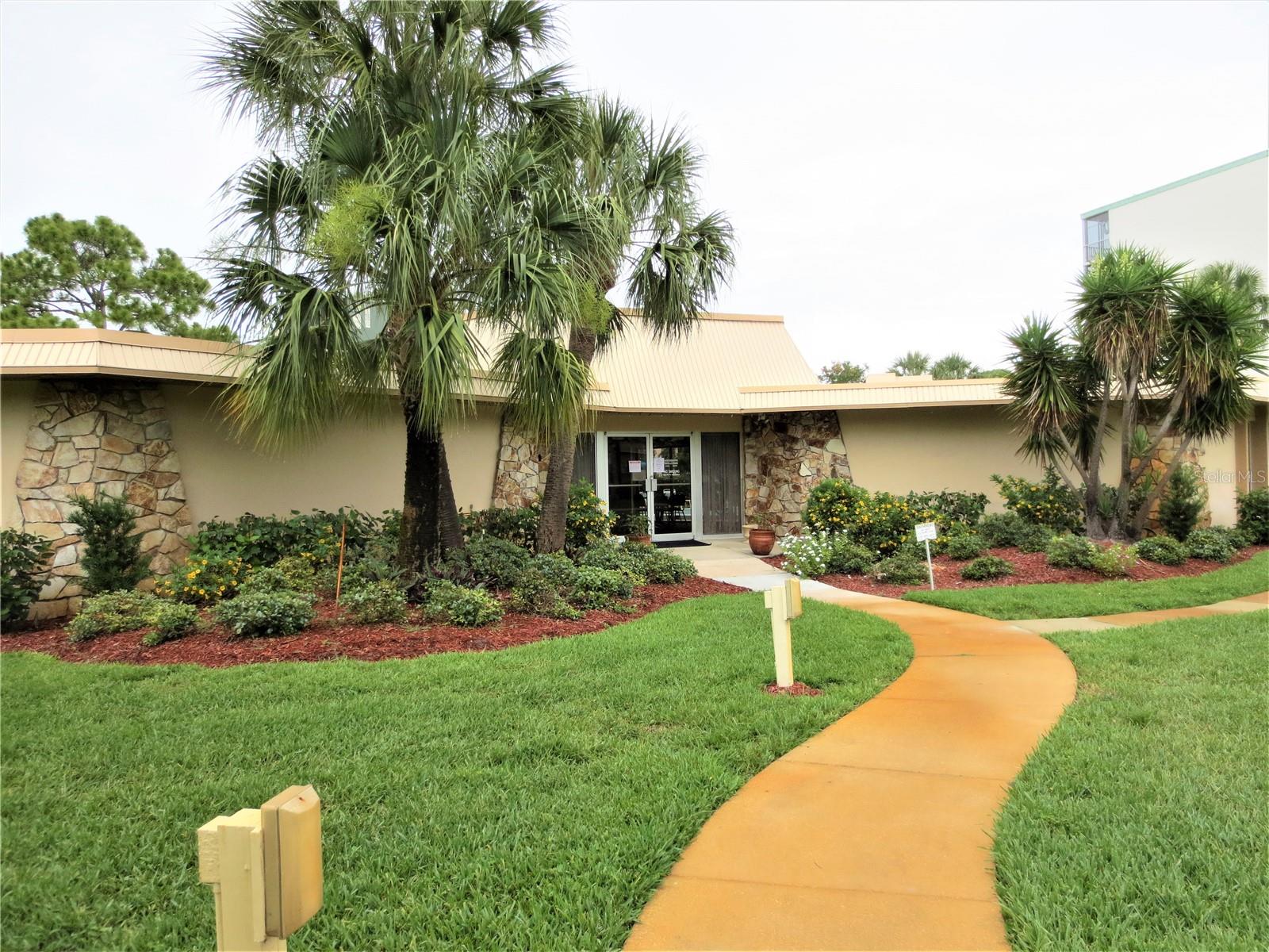 Image 13 of 16 For 4480 Ironwood Circle 302a