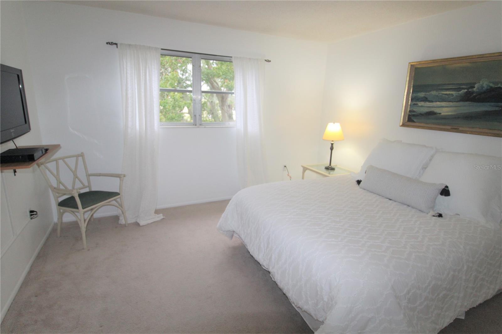 Image 6 of 16 For 4480 Ironwood Circle 302a
