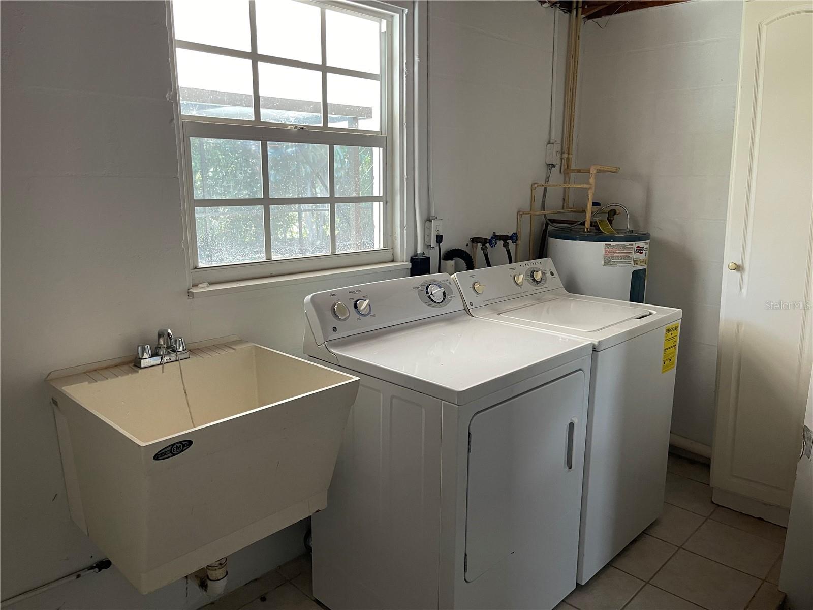 Image 10 of 10 For 236 Davis Boulevard