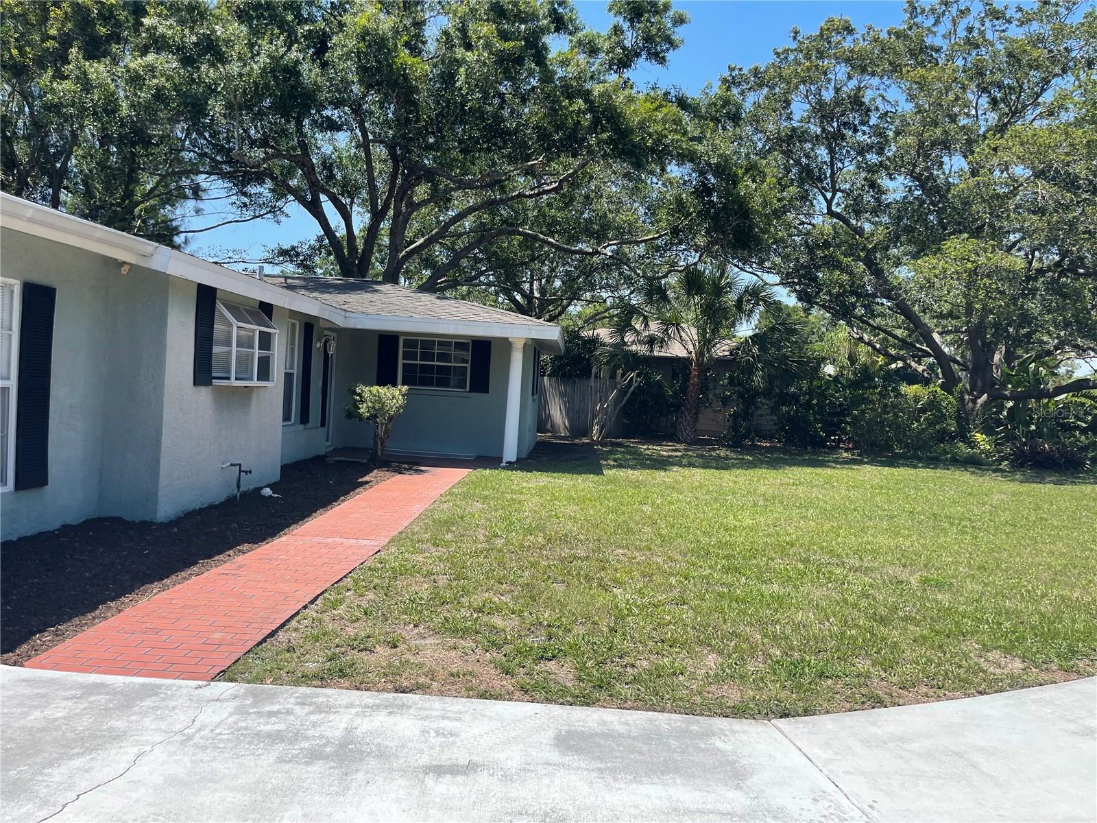 Image 2 of 10 For 236 Davis Boulevard