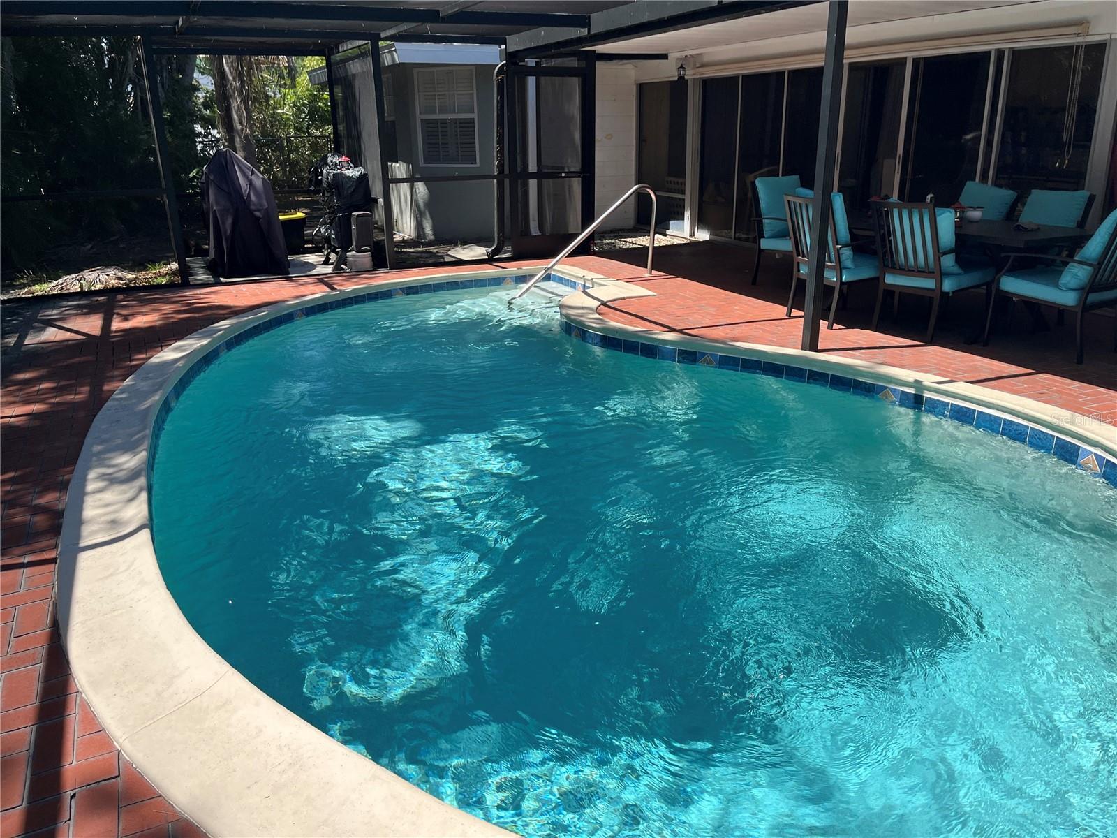 Image 4 of 10 For 236 Davis Boulevard