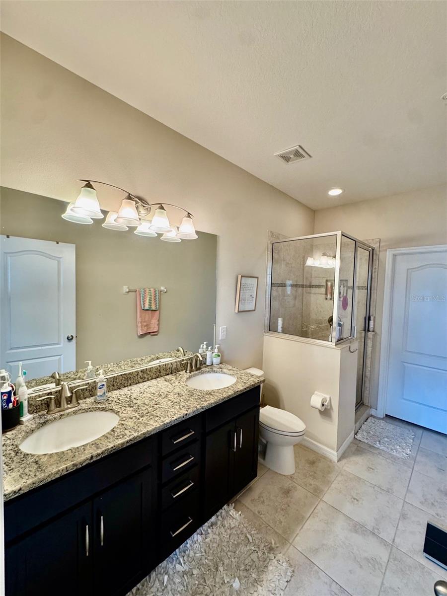 Image 11 of 29 For 3120 Oriole Drive 101