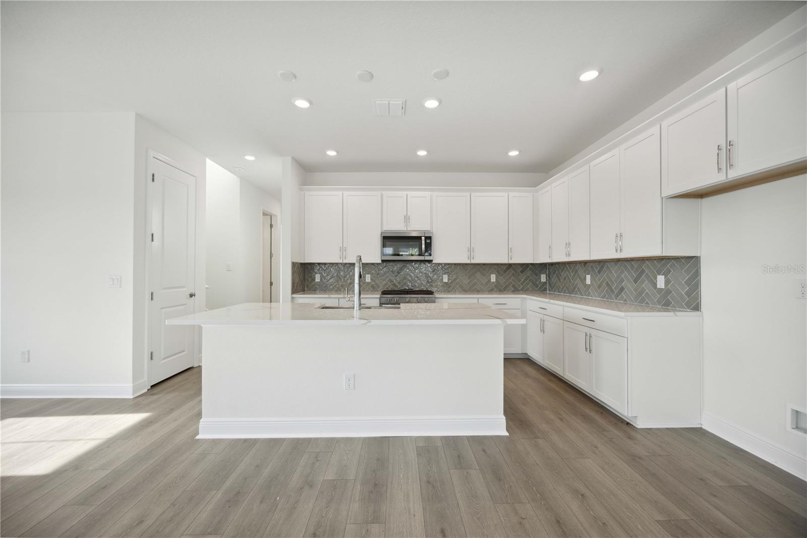 Image 13 of 34 For 204 Eagleston Lane