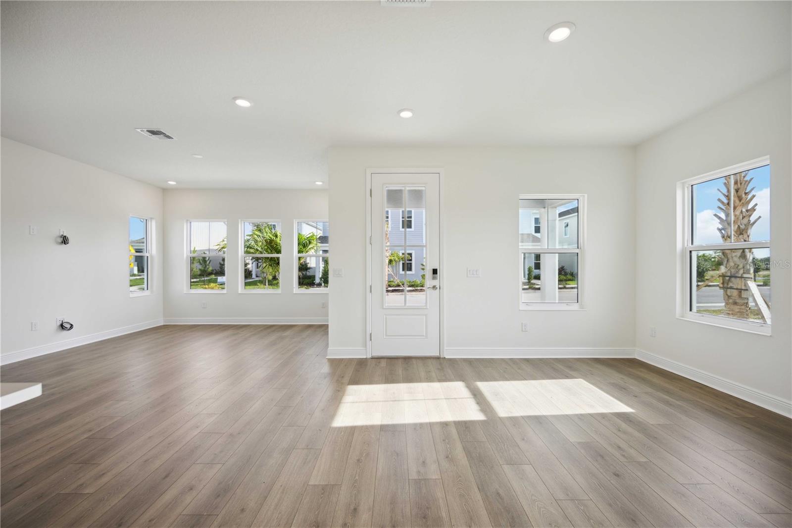 Image 7 of 34 For 204 Eagleston Lane